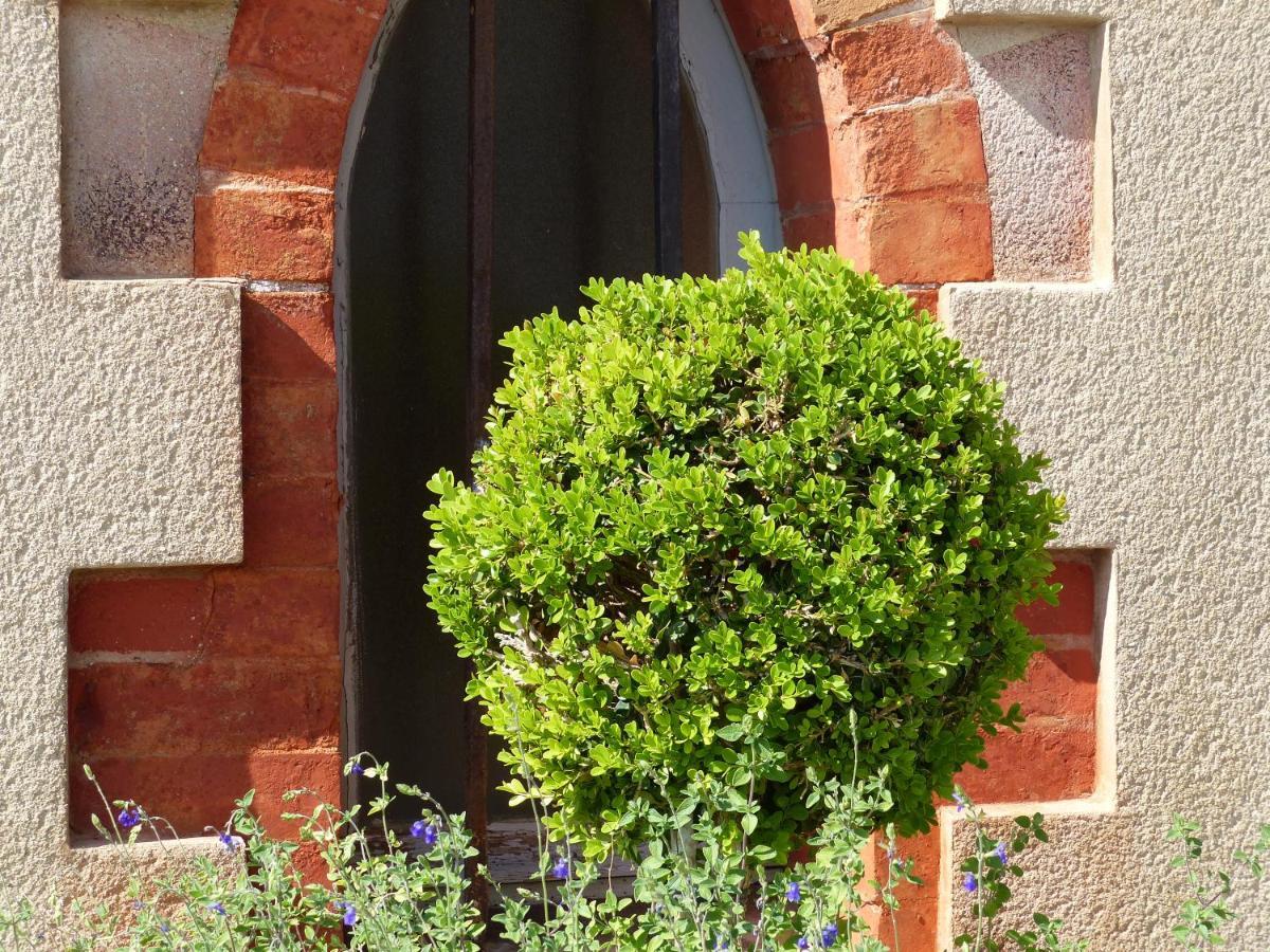Chateau Du Grand Jardin Valensole Bagian luar foto