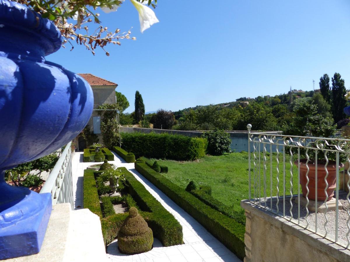 Chateau Du Grand Jardin Valensole Bagian luar foto